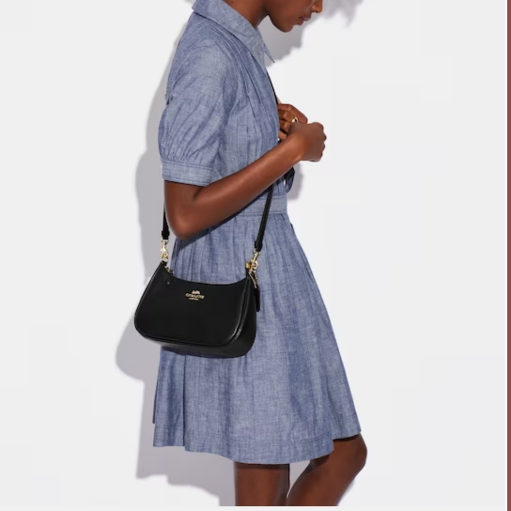 New! Terri Shoulder Bag ๐๏ธ - Picture 1 of 6